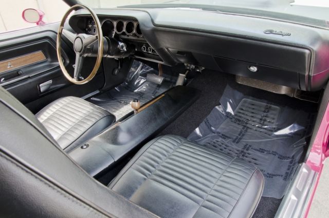 1970 Dodge Challenger Panther Pink T/A - photo 5