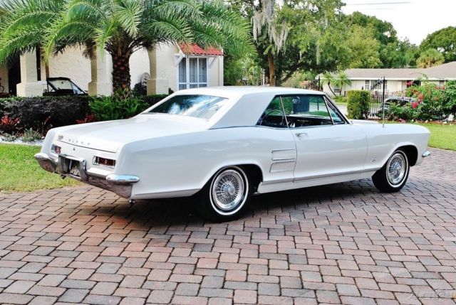 1963 Buick Riviera Coupe Stunning Original Condition - photo 2