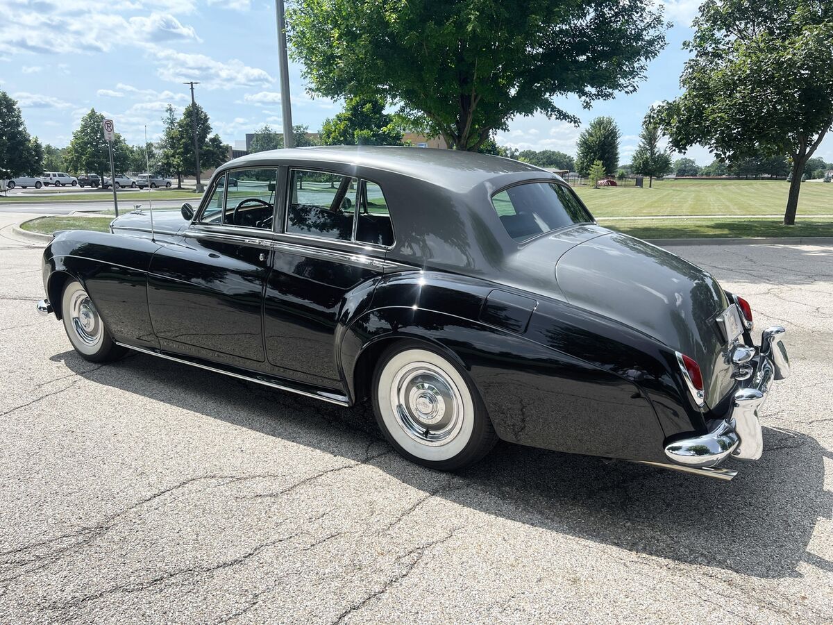 1958 Rolls-Royce Silver Cloud saloon - photo 11