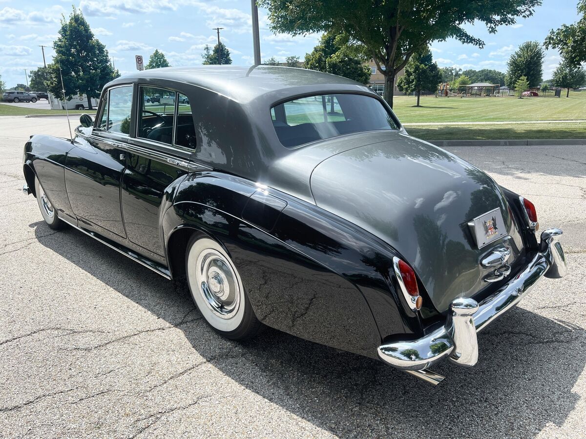 1958 Rolls-Royce Silver Cloud saloon - photo 12