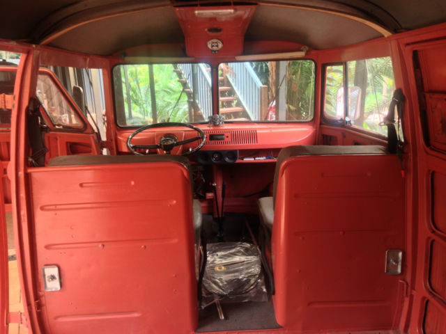 1961 Volkswagen Bus/Vanagon RED - photo 10