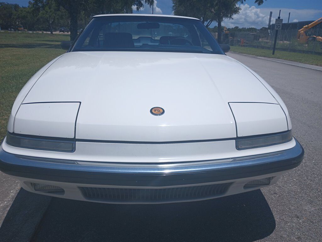 1990 Buick Reatta White 2 door Coupe - photo 7