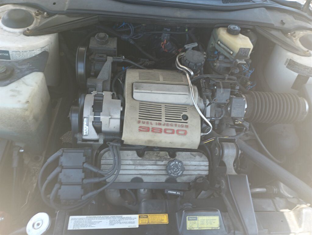 1990 Buick Reatta White 2 door Coupe - photo 8
