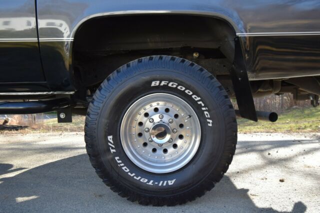 1986 Chevrolet Suburban Silverado - photo 10