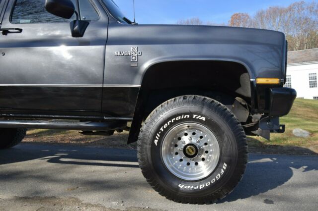 1986 Chevrolet Suburban Silverado - photo 13