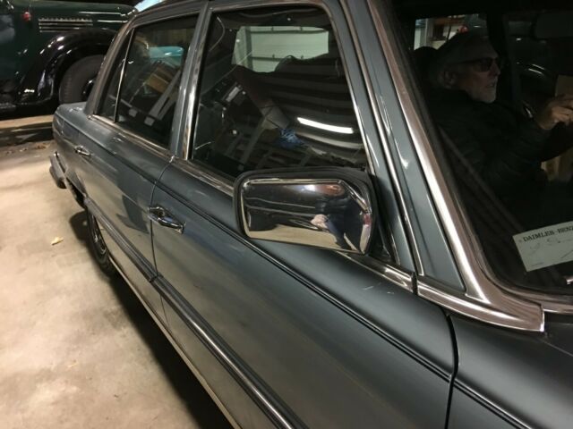 1979 Mercedes-Benz 6.9 Like New First Time Advertised - photo 6