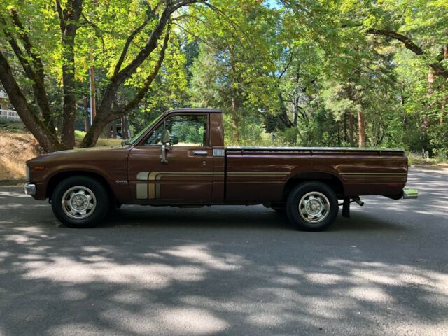 SR5 ONLY 57K ORIGINAL MILES NO RUST ALL STOCK&ORIGINAL 20R 5 SPEED LONG BED 1980 Toyota 2 OWNER SUPER CLEAN LONG BED SR5