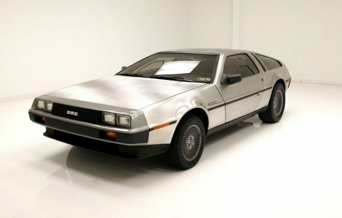 Stainless Exterior/2.8 Liter EFI V6/Leather Interior/Gull Wing Doors 1981 DeLorean DMC-12