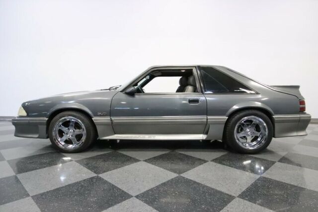 1989 Ford Mustang GT - photo 3