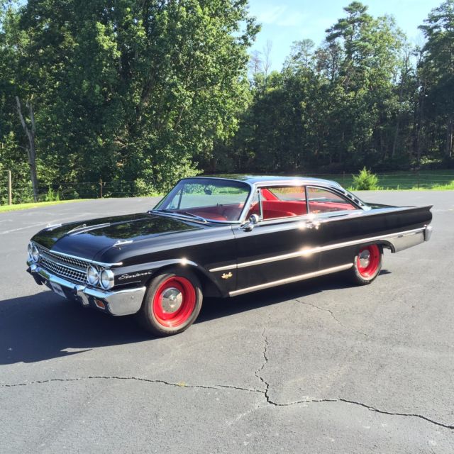 STARLINER RESTO MOD WITH 700 HORSEPOWER!! 1961 Ford Galaxie STARLINER