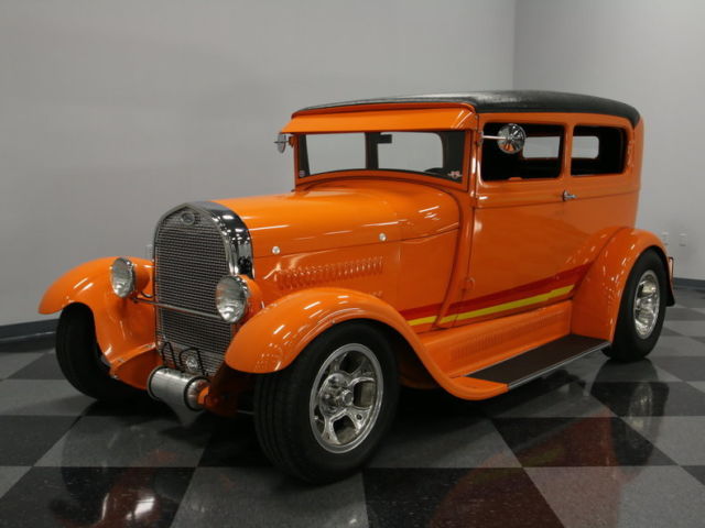 STEEL-BODY STREETROD, 350 V8, 4 BBL, AUTO, DUALS, FORD 9", COILOVERS, FRNT DISCS 1928 Ford Model A Street Rod