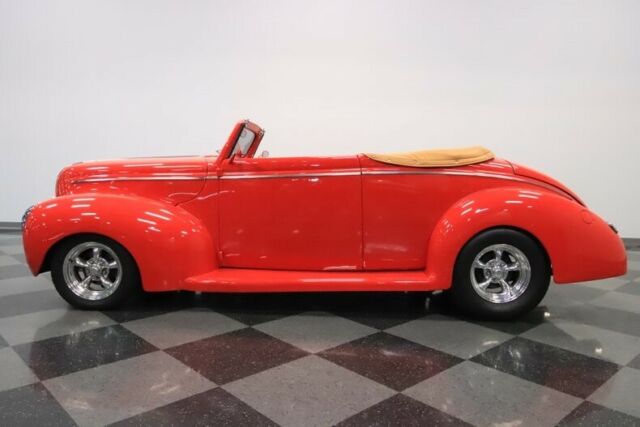 1940 Ford Deluxe Convertible - photo 3