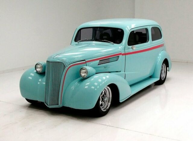 Steel Exterior Shaved Remote Doors 350ci V8/TH350 3-Speed 1937 Chevrolet Deluxe Slant Back