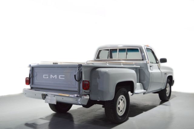 1982 GMC Sierra 2500 C25 - photo 4