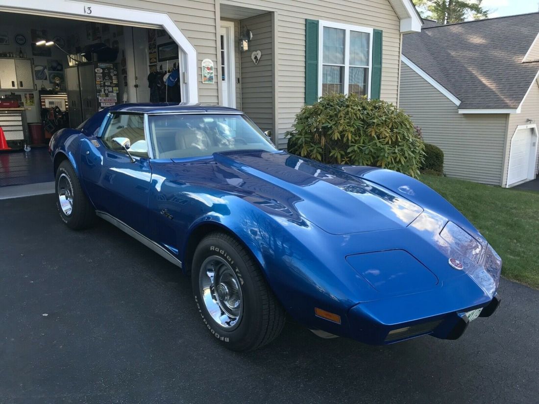 Stingray Coupe L48 350 4 speed metallic blue light saddle interior 93,490 mi. 1976 Chevrolet Corvette