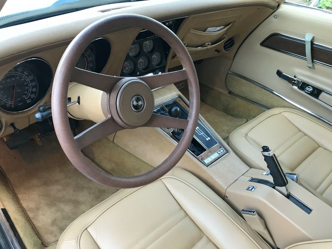 1976 Chevrolet Corvette - photo 9