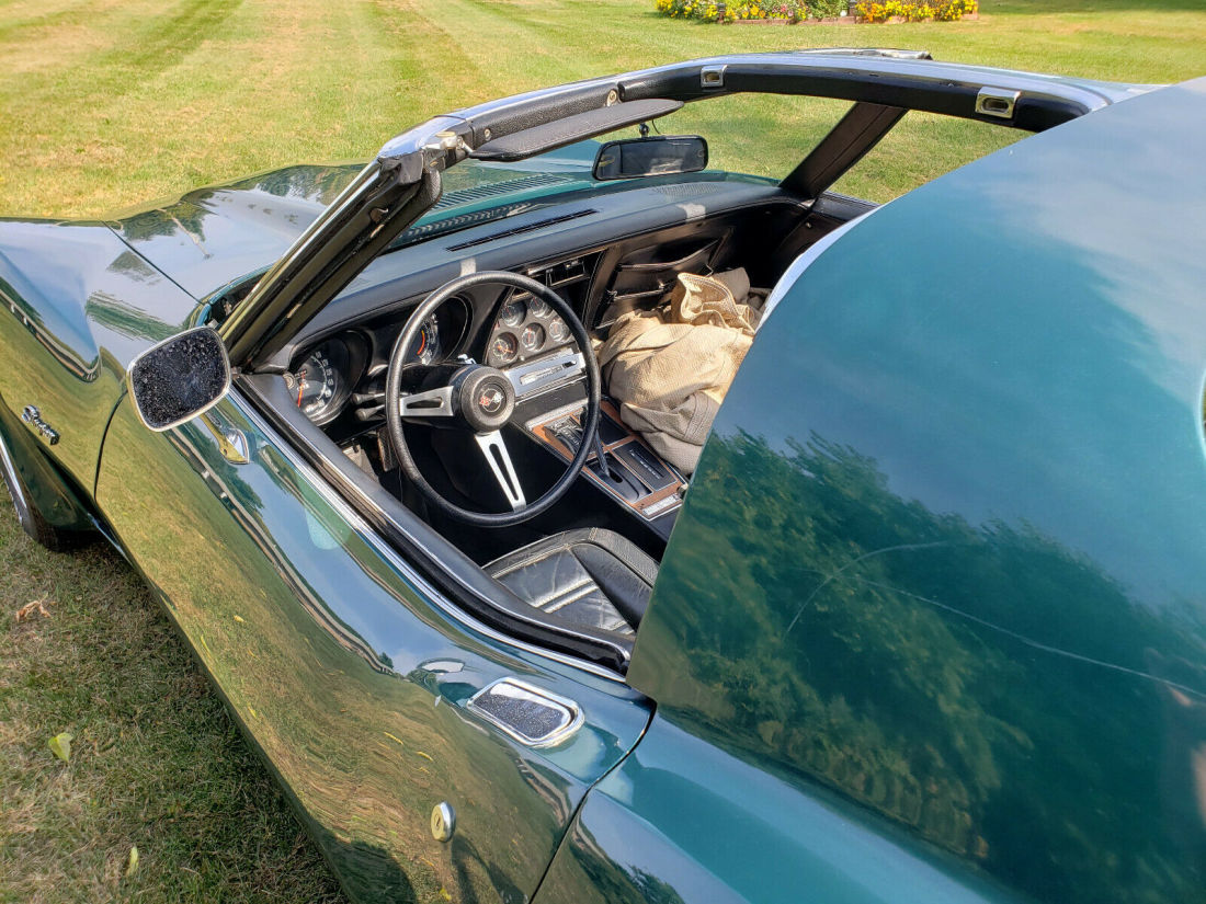1973 Chevrolet Corvette Deluxe Leather - photo 10