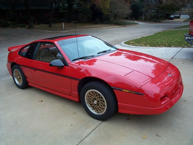 1988 Pontiac Fiero - photo 3