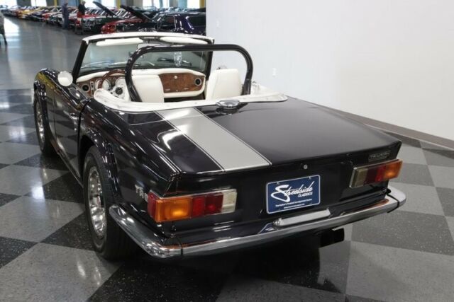 1971 Triumph TR-6 -- - photo 11