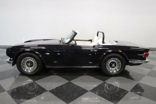 1971 Triumph TR-6 -- - photo 8