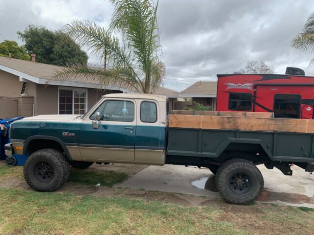 1993 Dodge Ram 2500 - photo 10