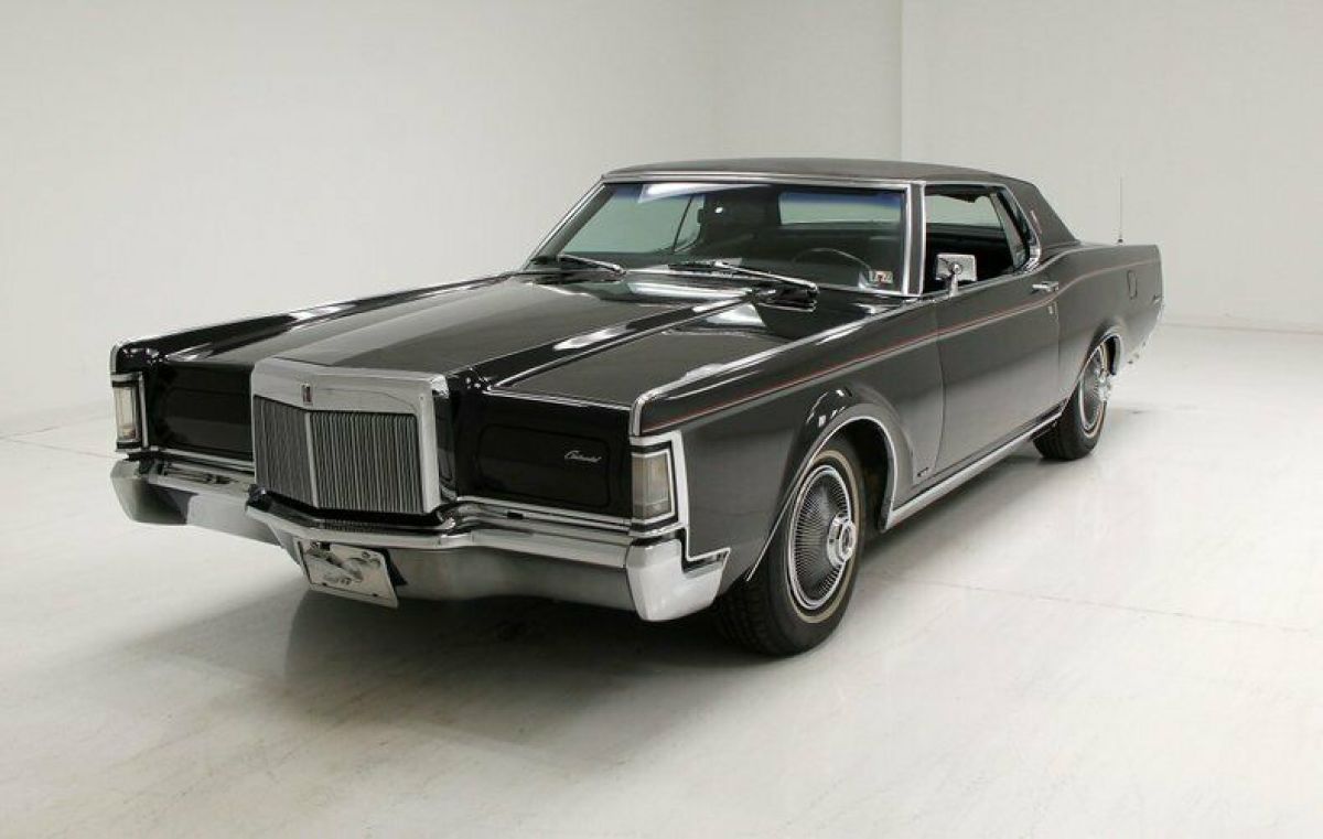 Straight Black Panels/Luxury Interior/460ci V8 Power/Excellent Condition Overall 1969 Lincoln Continental Mark III