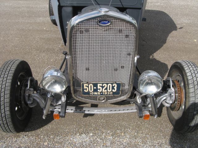 1930 Ford Model A 5 window - photo 12