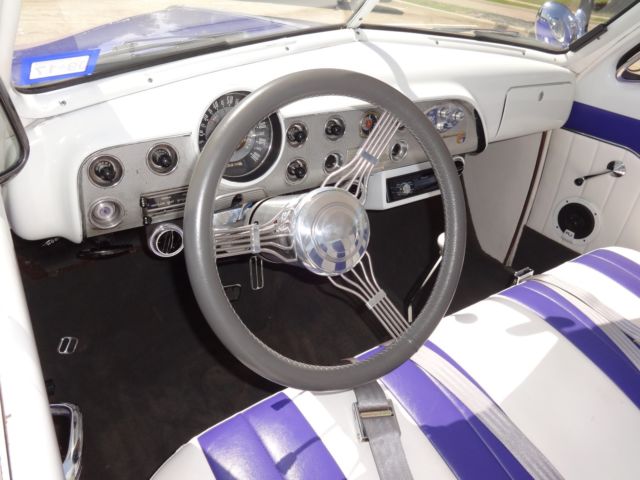 1951 Ford Two-Door Sedan CUSTOM DELUXE TUDOR - photo 7