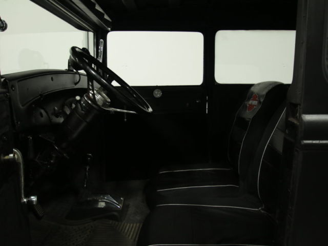 1931 Ford Tudor Sedan - photo 4