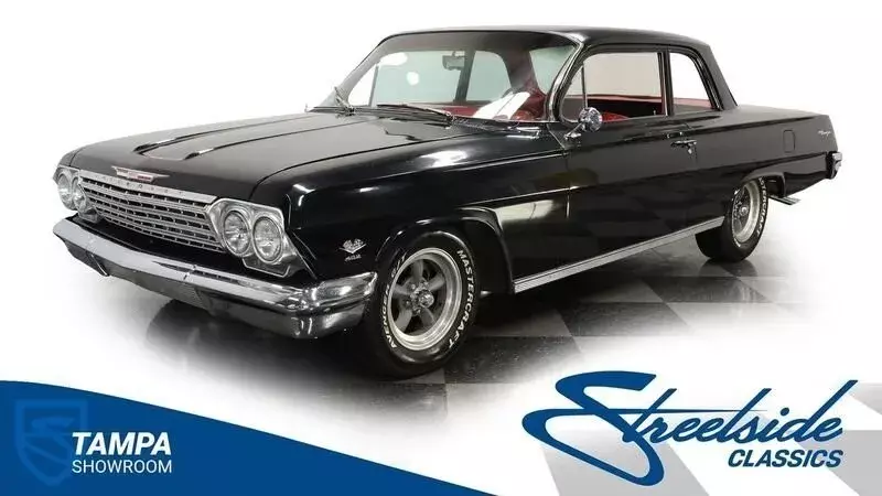 STRONG 409 BIG BLOCK V8, 4-SPEED MAN, POWER FRONT DISC, POWER STEER, DUAL EXHAUS 1962 Chevrolet Biscayne 409