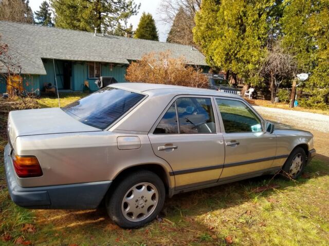 1987 Mercedes-Benz 300-Series - photo 4