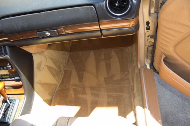 1984 Mercedes-Benz 300-Series - photo 12