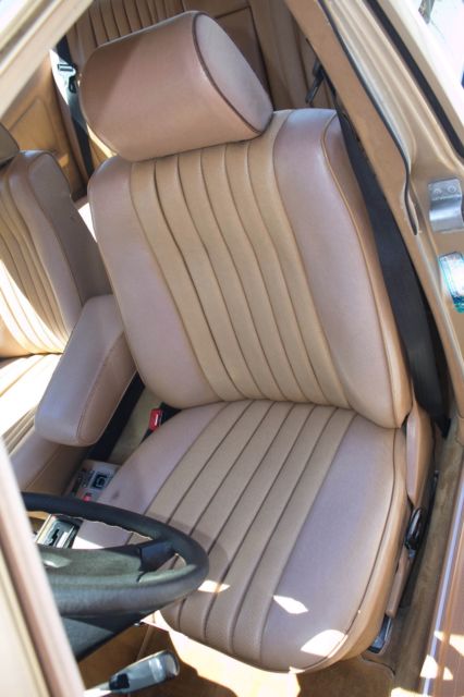 1984 Mercedes-Benz 300-Series - photo 8