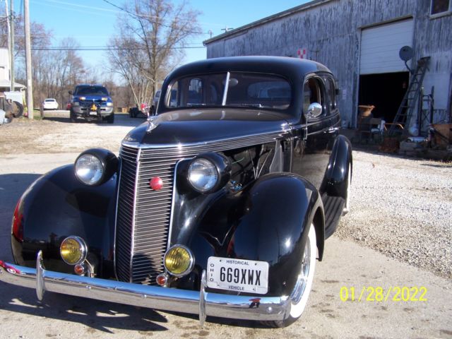 1937 Studebaker Dictator