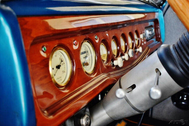1950 Chevrolet Custom Panel Delivery 350V-8 A/C - photo 10