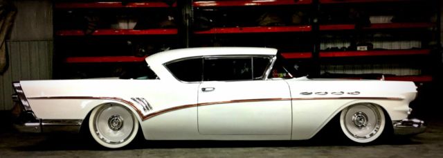 1957 Buick Riviera Super - photo 2