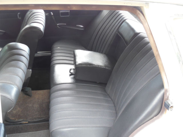 1966 Mercedes-Benz 200-Series - photo 12