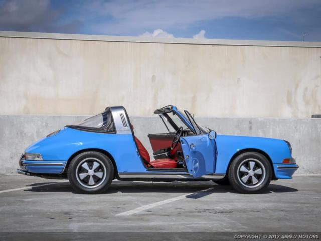 Stunning 1971 Porsche 911 T Targa - Restored in rare factory Pastel Blue. 1971 Porsche 911 T Targa