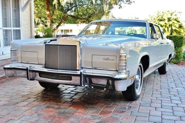 Stunning 1979 Lincoln Town Car Sedan 1979 Lincoln Town Car