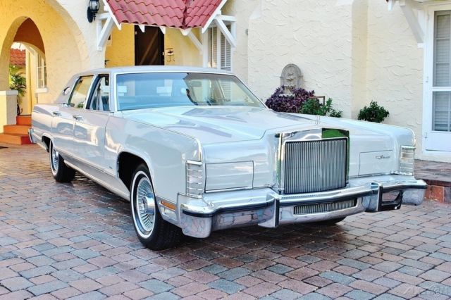 1979 Lincoln Town Car - photo 2