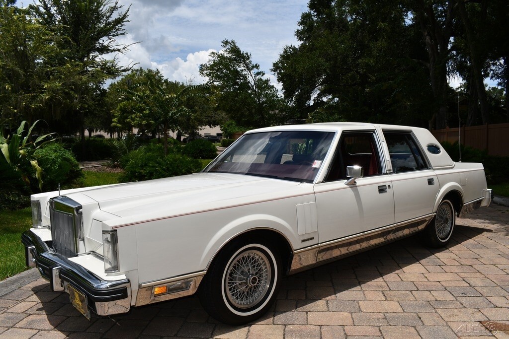 1981 Lincoln Mark Series 5L V8 Automatic Miles Fully Loaded - photo 3