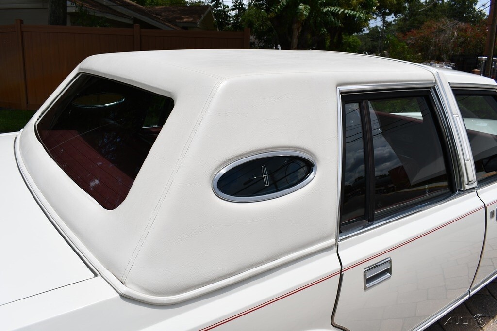 1981 Lincoln Mark Series 5L V8 Automatic Miles Fully Loaded - photo 6