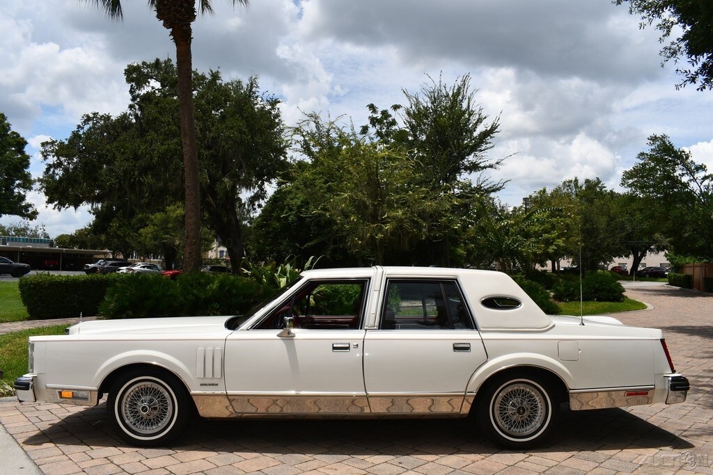 1981 Lincoln Mark Series 5L V8 Automatic Miles Fully Loaded - photo 9