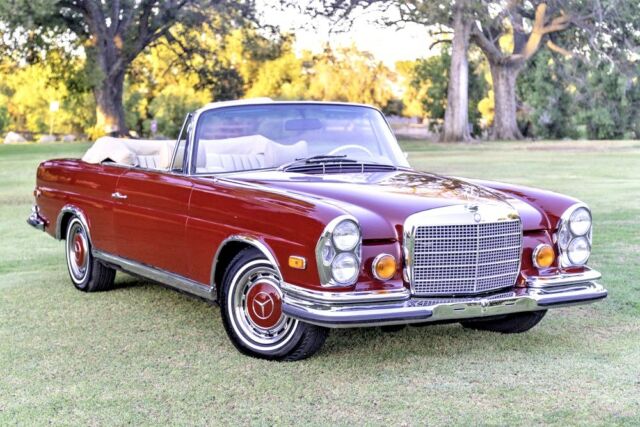 STUNNING 280SE 3.5 Conv., desirable floor shift, 2 to choose from! GORGEOUS! 1971 Mercedes-Benz 200-Series 280SE