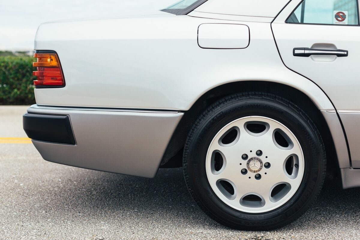 1992 Mercedes-Benz E-Class W124 500E - photo 10