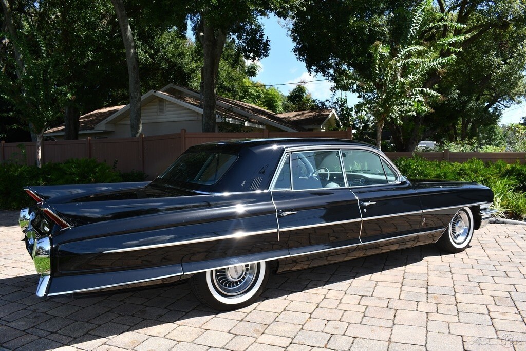1962 Cadillac Fleetwood Amazing collector condition Laser Straight!! - photo 2