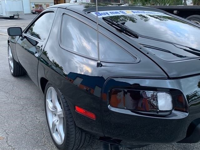 1984 Porsche 928 S - photo 4