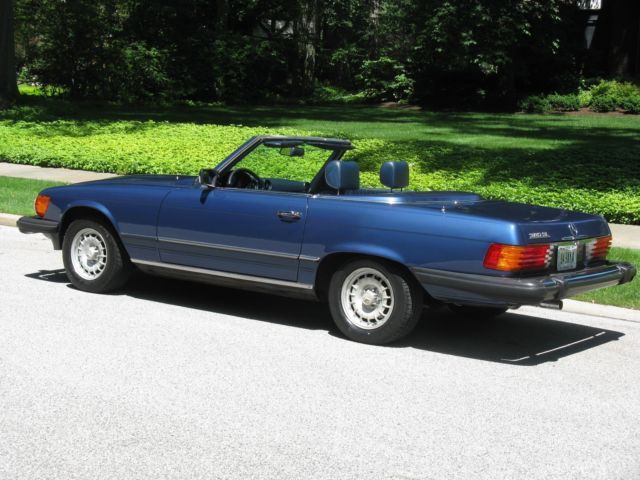 Stunning LOW MILEAGE 380SL in Stunning LAPIS BLUE METALLIC, 2-TOPS, Gorgeous!!! 1981 Mercedes-Benz SL-Class