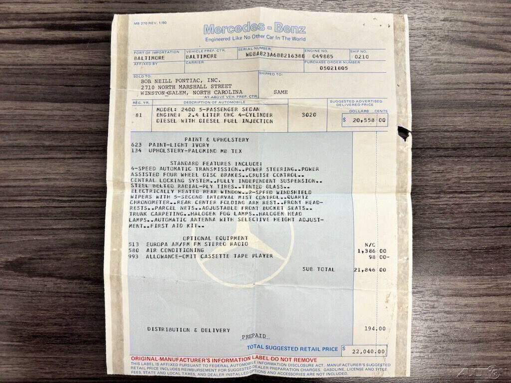 1981 Mercedes-Benz 200-Series All Original all books records Pristine - photo 10