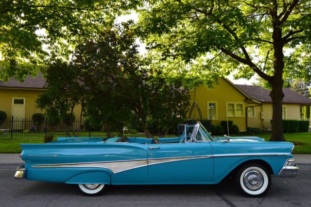STUNNING RESTORED VERY RARE 1958 FORD FAIRLANE SKYLINER RETRACTABLE 352 V8 NICE! 1958 Ford Fairlane SKYLINER